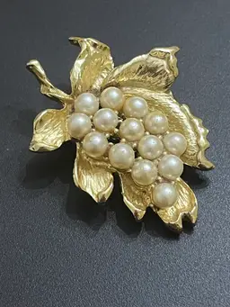 Goldtone Leaf Pendant