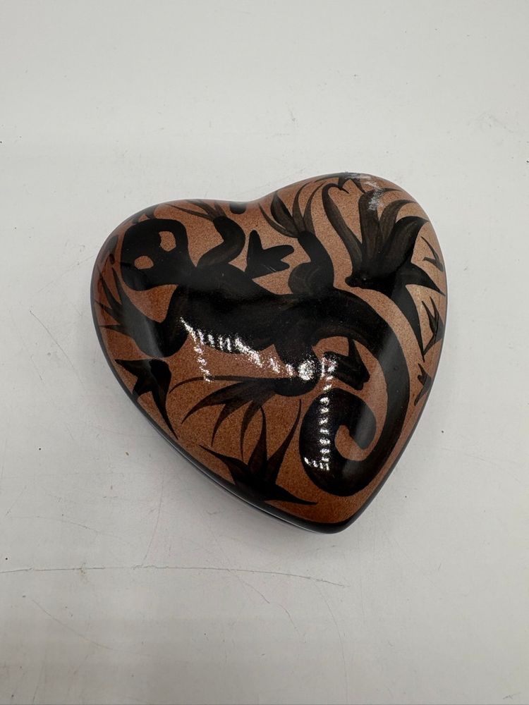 Honduras Lizard Pottery Heart Trinket Dish 3” x 3” x 1.5”