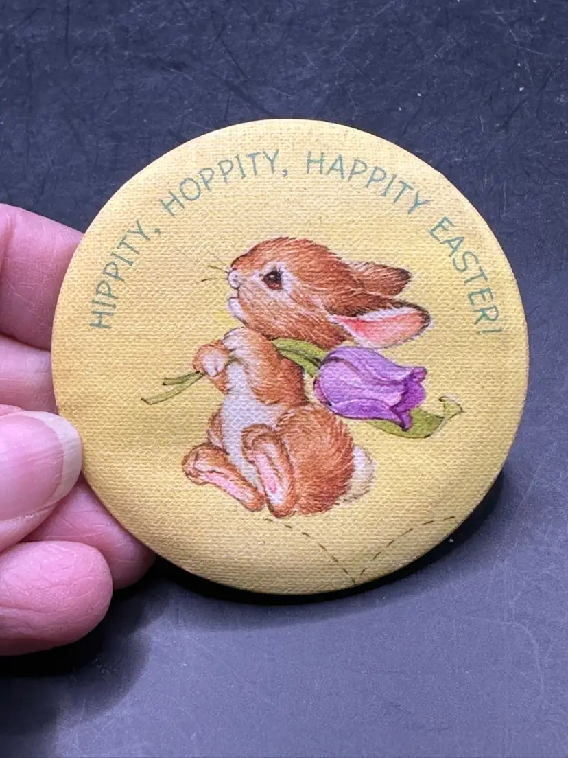 1981 Hippity Hoppity Happity Easter Hallmark Bunny Pinback
