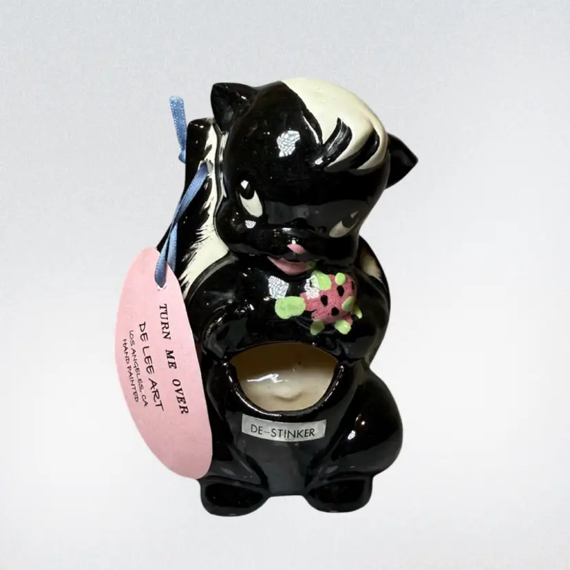 Vintage 1950s DeLee Pottery Skunk Wall Pocket De-Stinker Match Holder