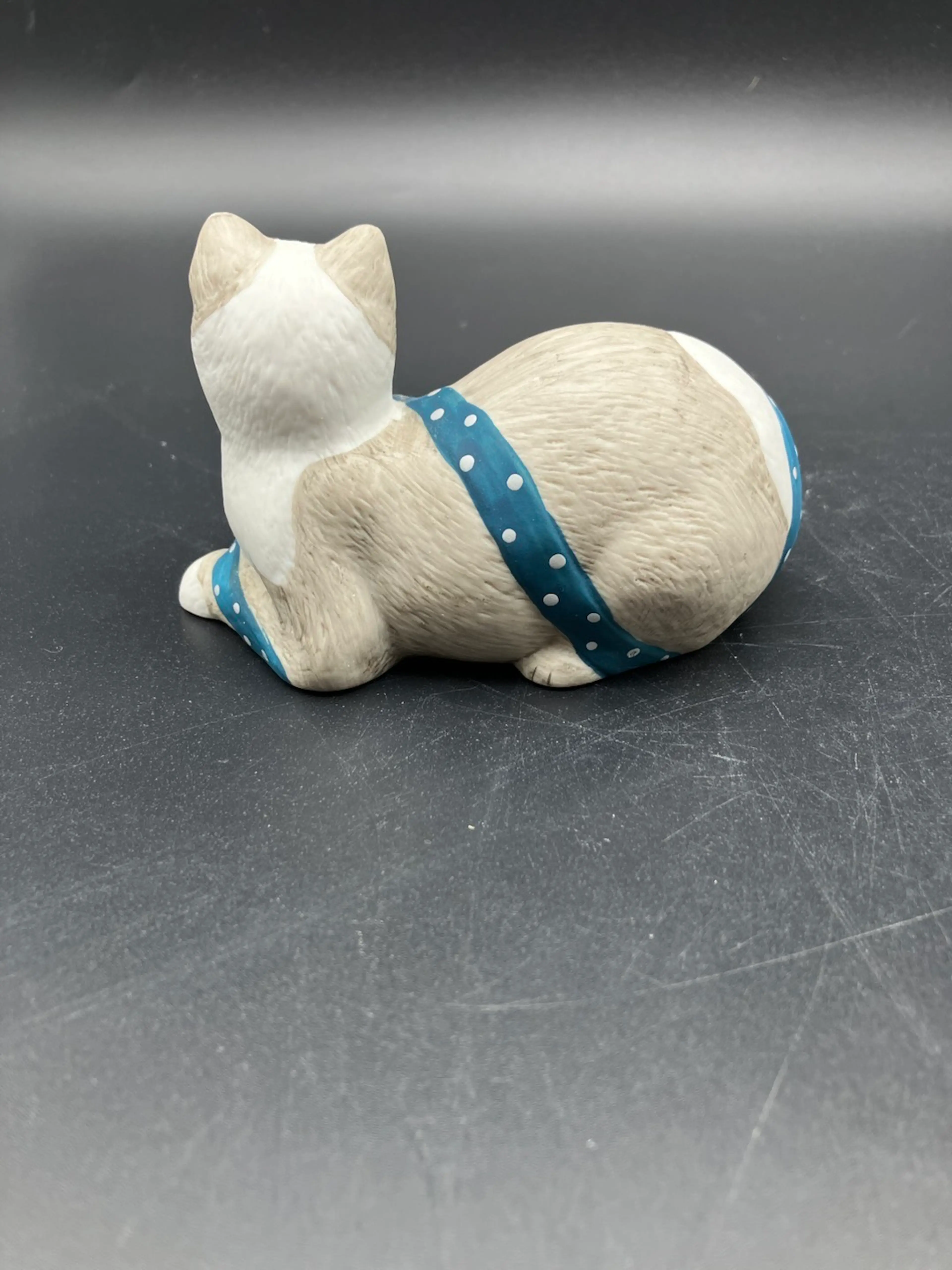 Image 2 of 6