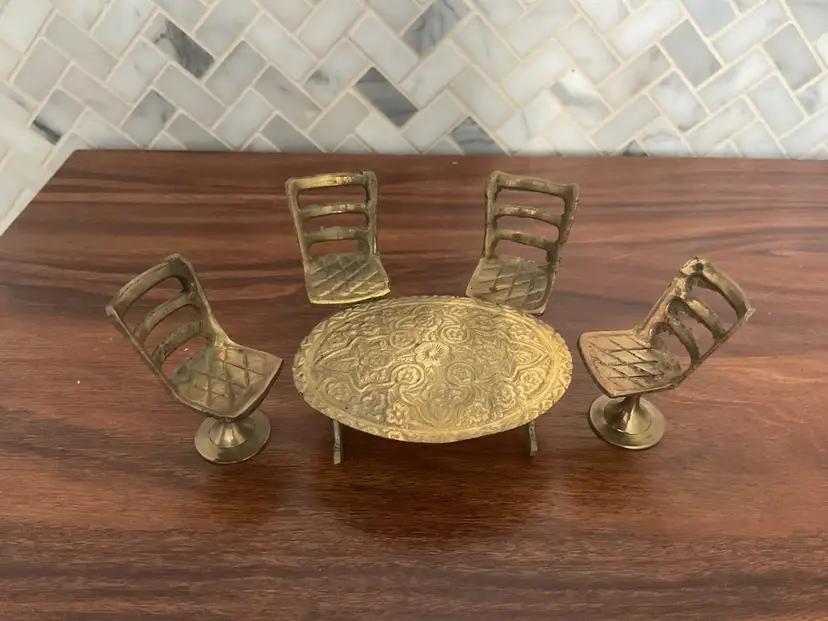 102c Mini Brass Table Set