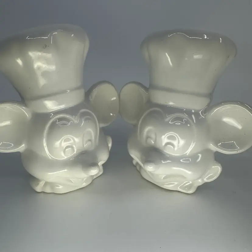 Vintage Disney White Chef Mickey Mouse Shakers 5"