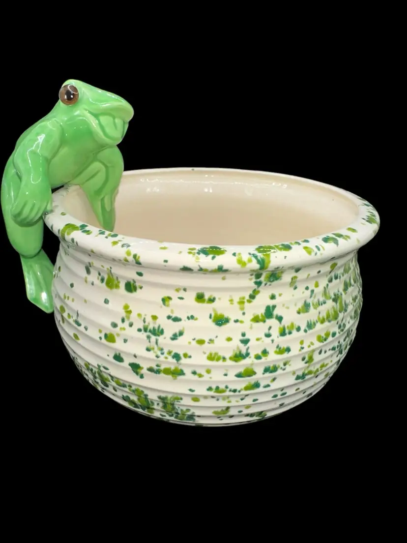 Large Vintage Studio Art Pottery Green Speckled Bowl w/ Figural Frog- Artist Signed - 1979