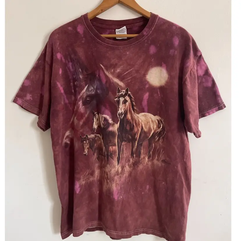The Mountain TShirt Horses Flag Tami Alba Mens Large Red Tie Dye 2012 Equestrian
