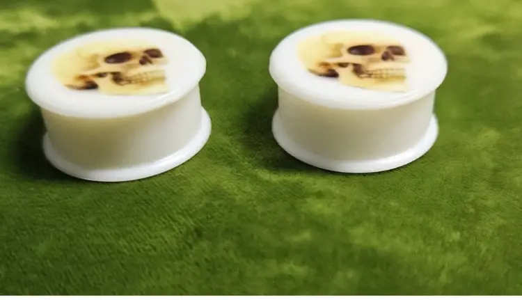 Ear Gauges 7/8 - 22mm Skull Silicone Plugs Pair Body Jewelry