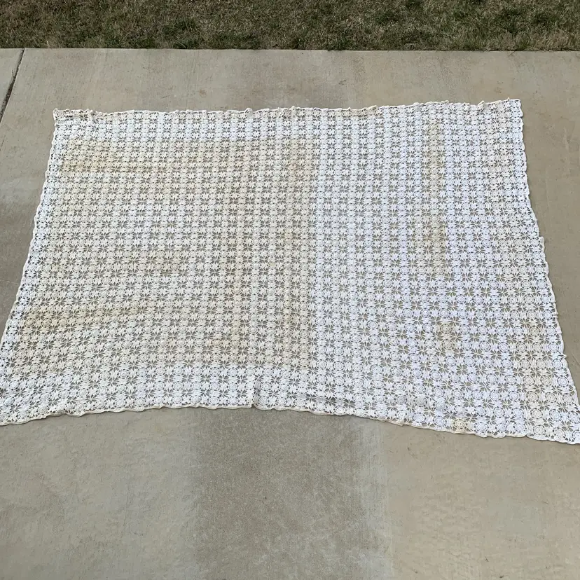 Rectangular Crocheted Tablecloth