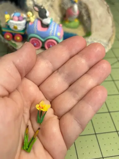 Crafting an Easter diorama for my mom-cont. 