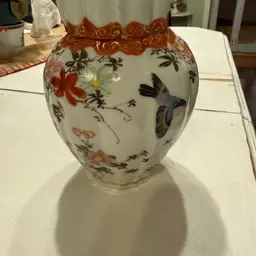 Kutani Ginger Jar Lidded Urn Temple Vintage Japanese Vase - Stamped : see pics