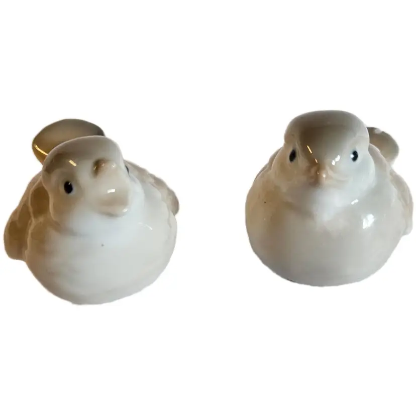 #01 - Vintage Pair of Love Birds, Porcelain, 3" x 2" each