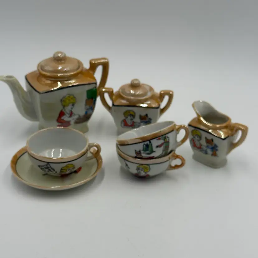 Little Orphan Annie Childs Vintage Porcelain Tea Set Lusterware Incomplete
