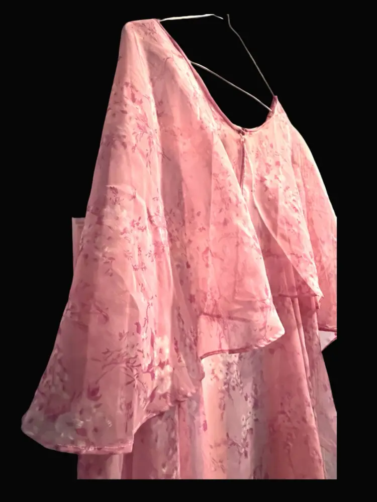 Vintage Pink Sheer Floral Cape Shawl. Simply Divine.
