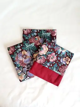 Handmade Linen Floral Potholders – Burgundy Botanical Print, Set of 3