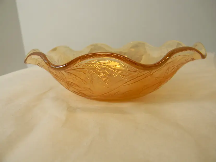 Vtg. Jeanette Glass Floragold Louisa Marigold iridescent ruffled fruit bowl