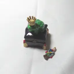 Frog Prince Hinged Trinket Box w/Prince Trinket