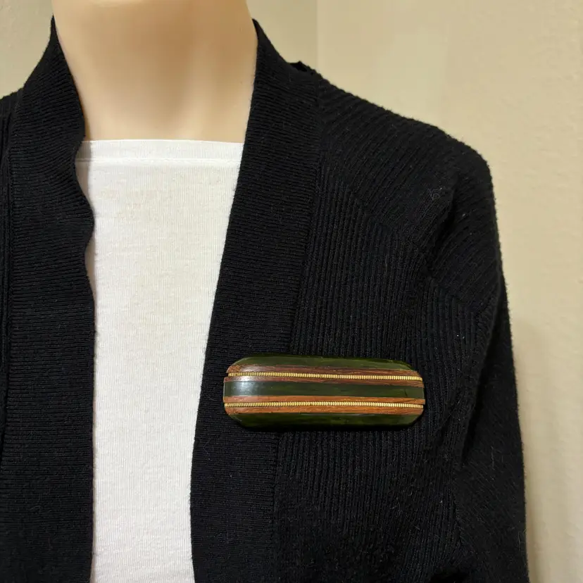 Carved Green Spinach Bakelite Brooch Pin Long Art Deco Brass Wood 20s Antique Vintage