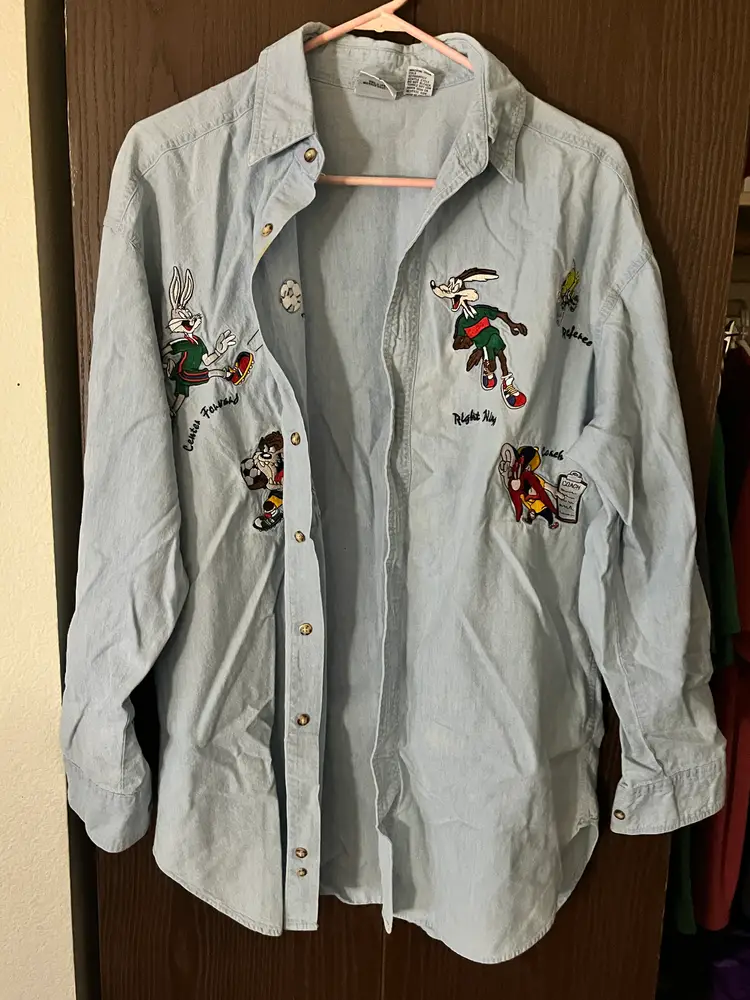 ACME CLOTHING Mens Medium Light Denim Looney Tunes Embroidered Button Shirt