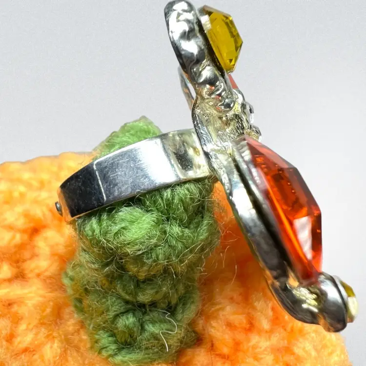 Yellow & Amber Colored “Bee” 🐝 Or “Dragonfly” Adjustable Size 7 To 9 Ring. Silver-tone.