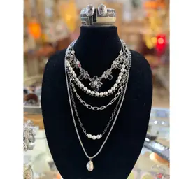 A#06 - Silver Lotta Chains Lot