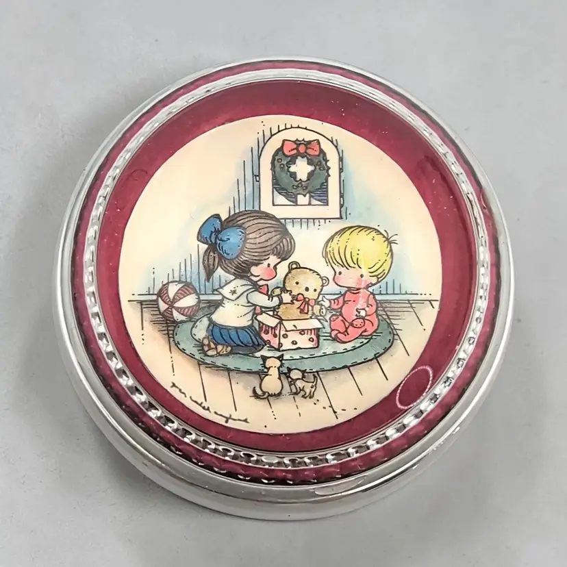 Joan Walsh Anglund Christmas Glass Dome Paperweight Vtg Children & Teddy Bear