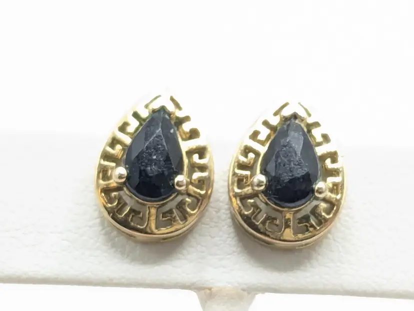 Vintage Black Gem Teardrop Earrings Gold Tone