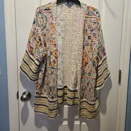 Democracy Floral Embroidered Kimono Knit Medium Open Front Bohemian