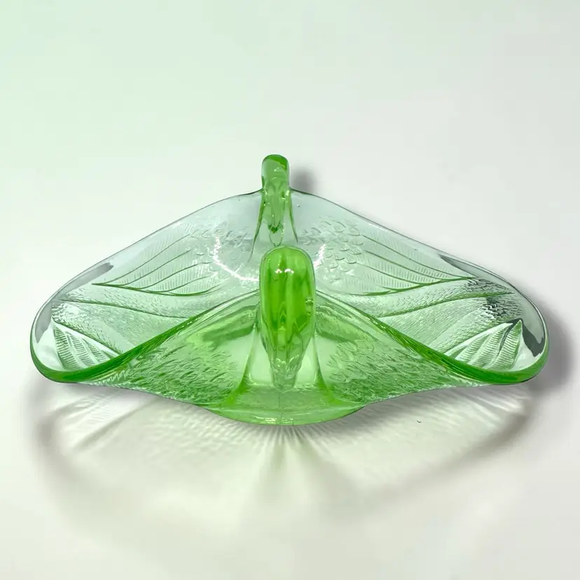 Fenton Uranium Vaseline Green Glass Double Handled Swan Bowl Candy Dish