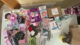 New Beauty & Hair Accessories Resellers 35 PC Lot #7073