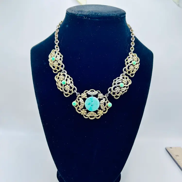 Antique Art Nouveau Deco Necklace Gold Tone Floral Green Pendant Cable Chain