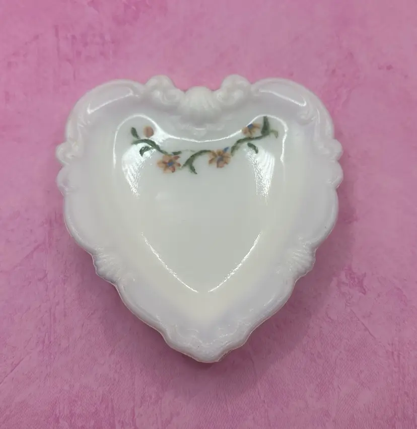 Antique Hand Painted Heart-Shaped Milk Glass Victorian Trinket Dish