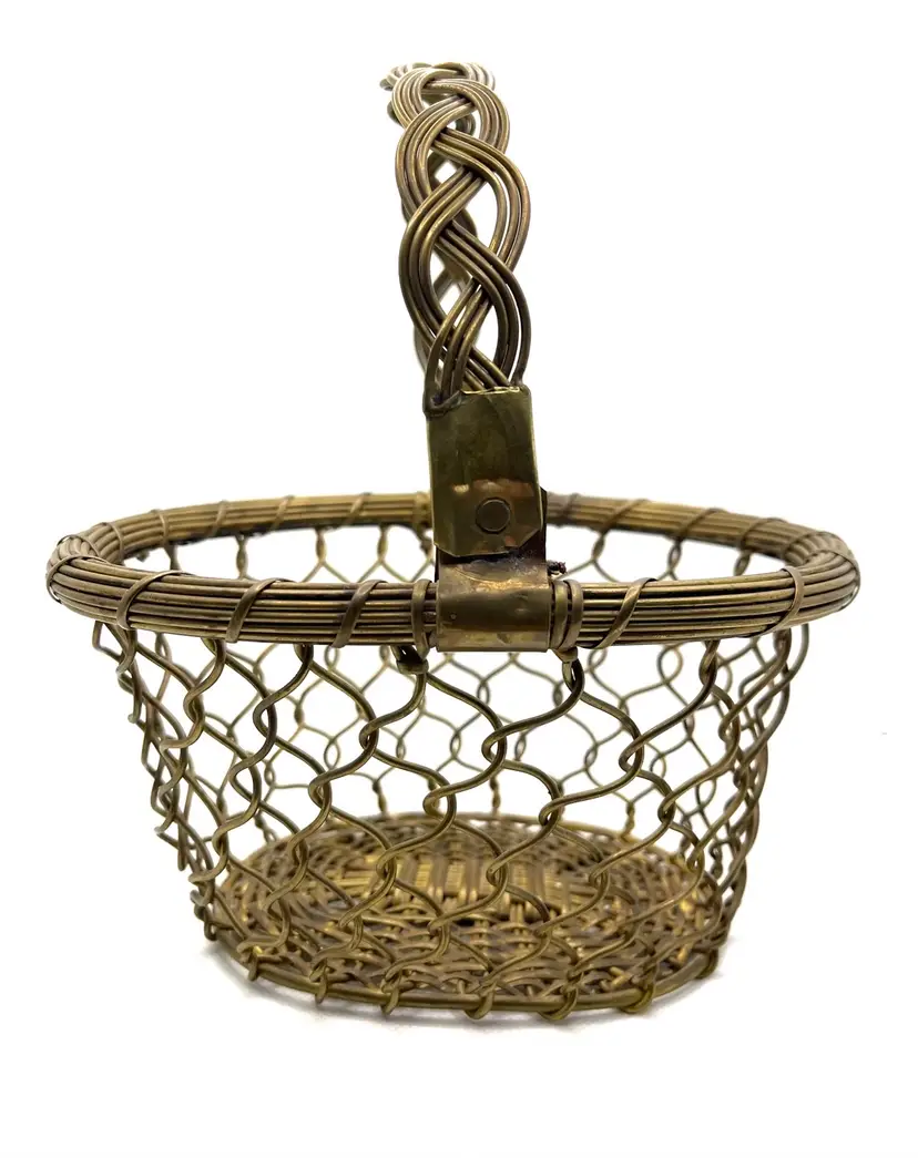 Vintage Metal Woven Wire Primitive Oval Brass Basket With Moving Handle