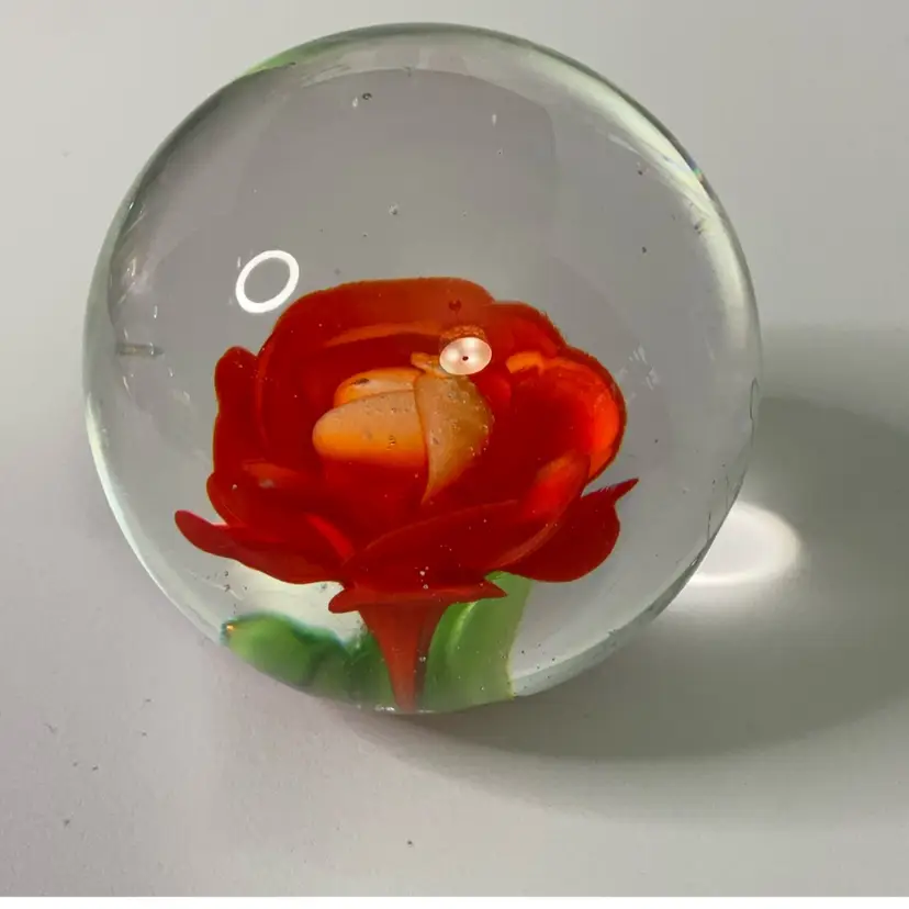 Dynasty Gallery Flower Paperweight