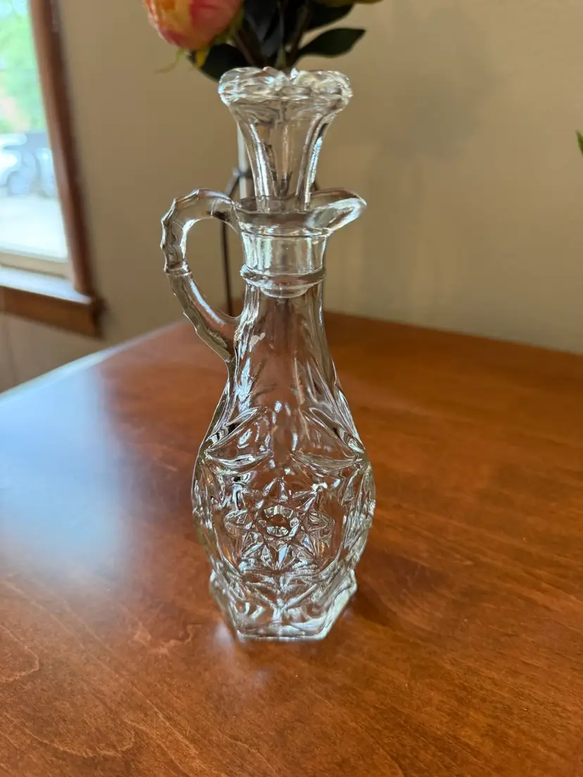 7-1/2” H Glass Decanter