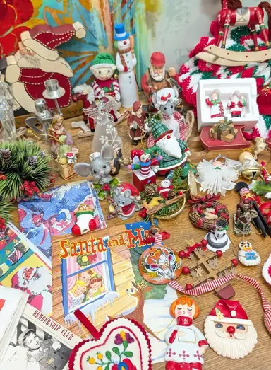 Eye Spy Christmas Treasures