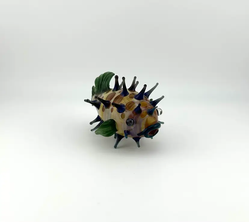 Art Glass Pufferfish 4”x 2.5”x 2.75”