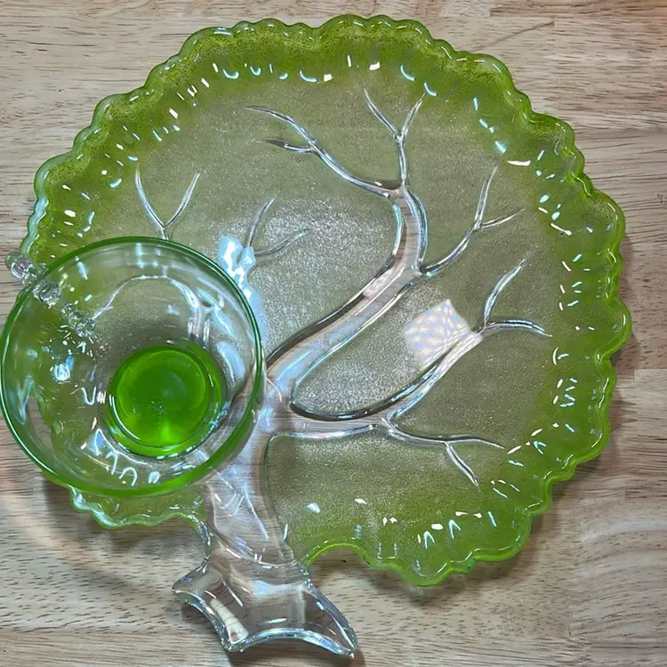 Hazel-Atlas Glass “Tree Of Life” Snack Tray (set Of 4)
