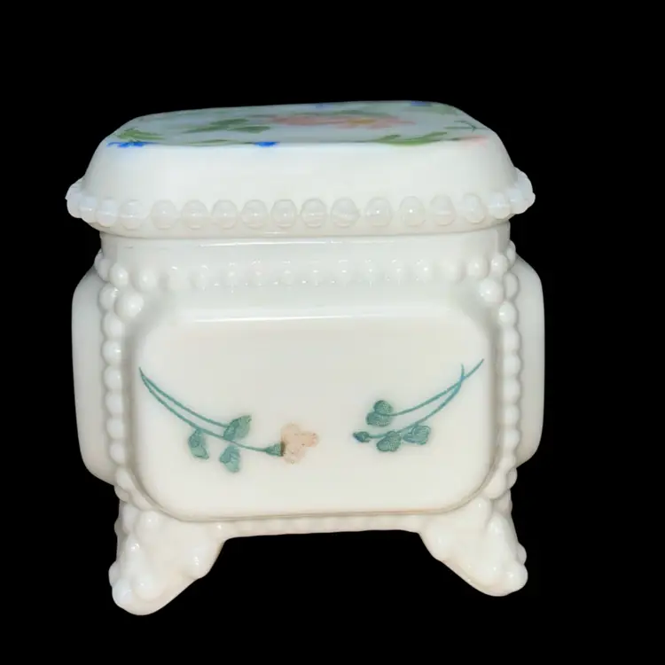 Vintage Westmoreland Milk Glass Lidded Trinket/Ring Box