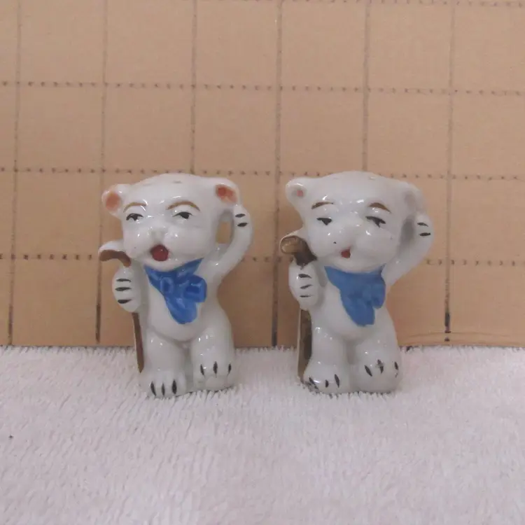 Vtg Small Bonzo Dogs Salt & Pepper Shaker Set