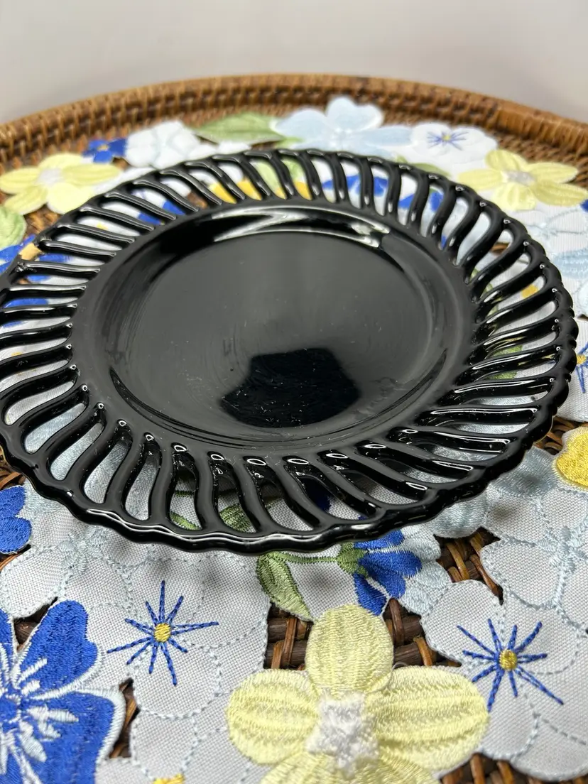 L. E. Smith Black Amethyst Reticulated Dish