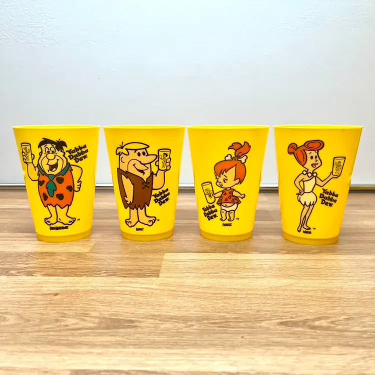Vintage 1974 Arthur Treacher's Flinstones Cups Fred Barney Wilma Pebbles Hanna-Barbera