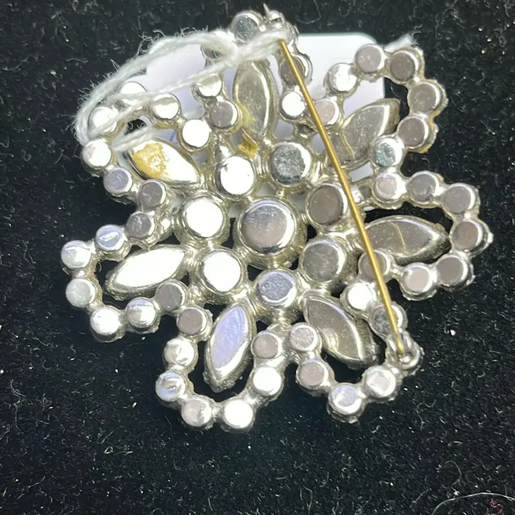 Brooch Vintage Rhinestones