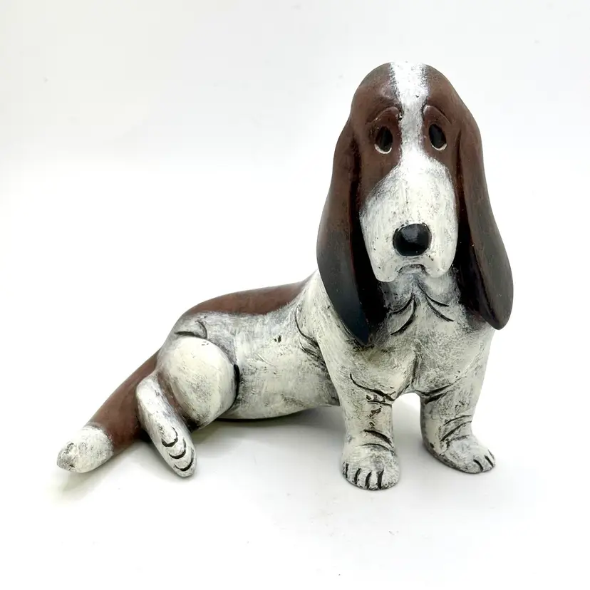Lynda Pleet Basset Hound Dog Figurine 4.5”
