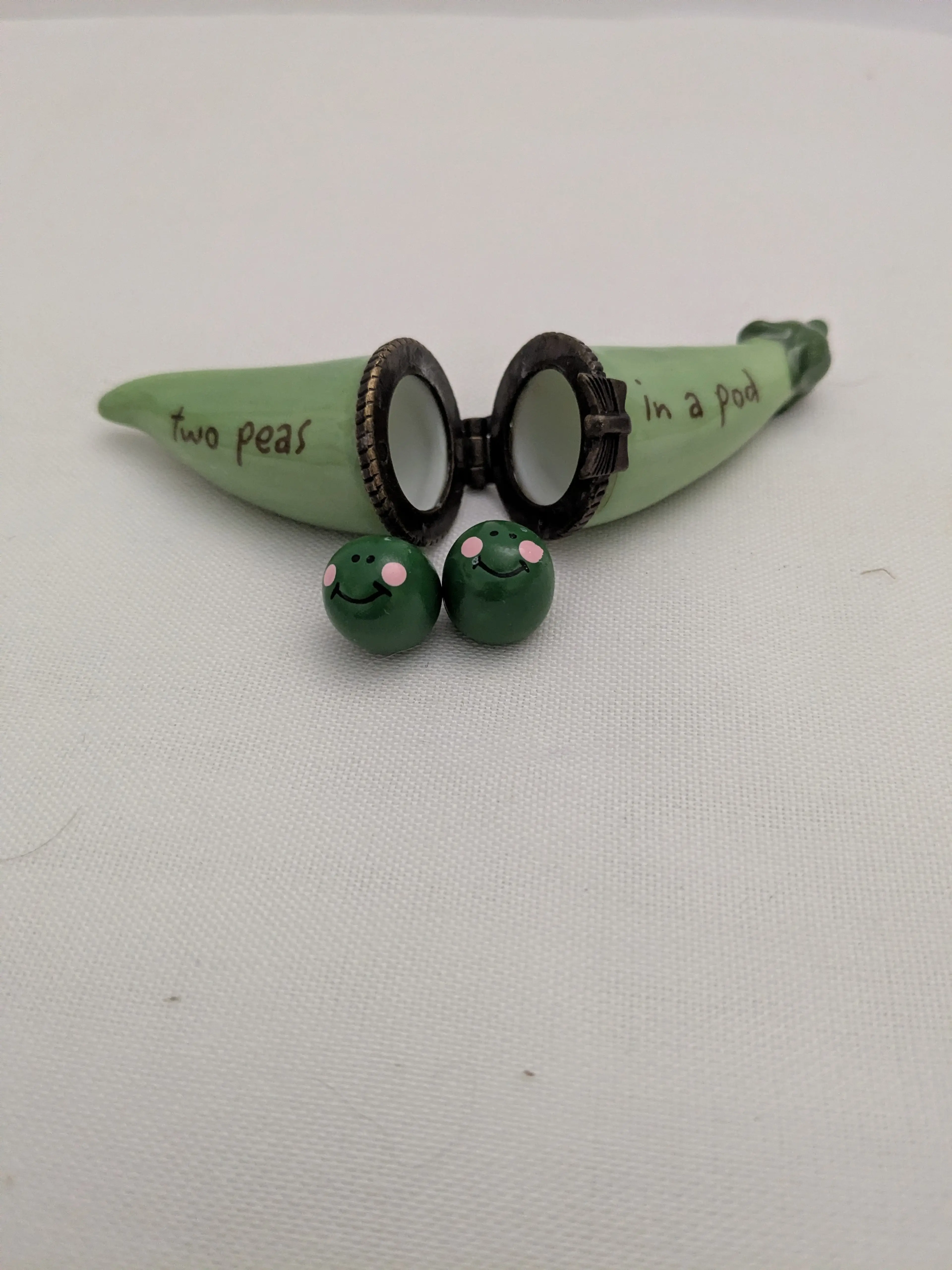 Image 3 of 3