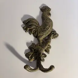 Rustic Cast Iron Rooster Wall Hook Vintage Style Farmhouse Decor