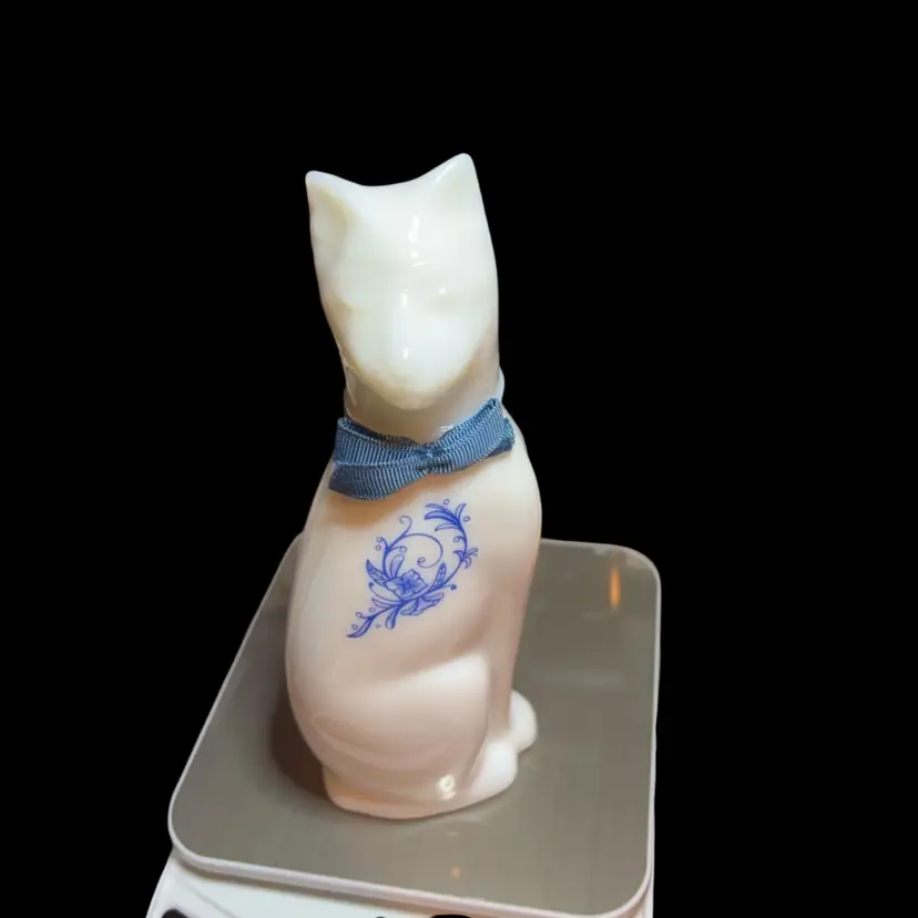 Vintage Avon Products And Company, Ming Cat Elusive Cologne 6 Fluid Ounces. This Product Is Full Of The Original Perfume.