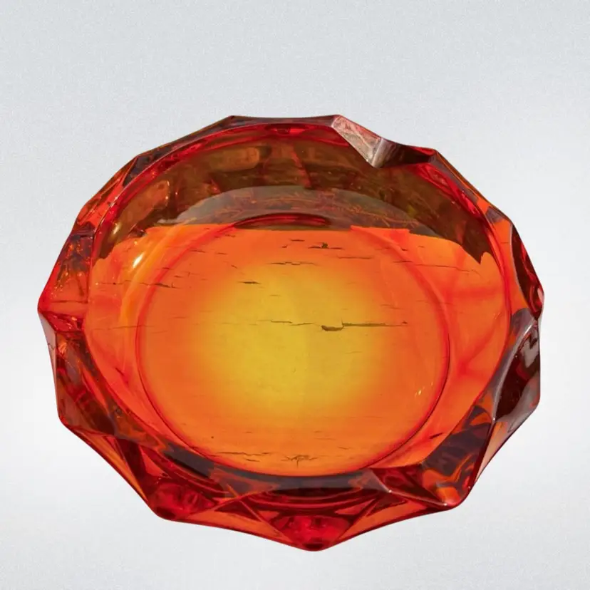 8.5” Viking Diamond Point Ashtray in Persimmom