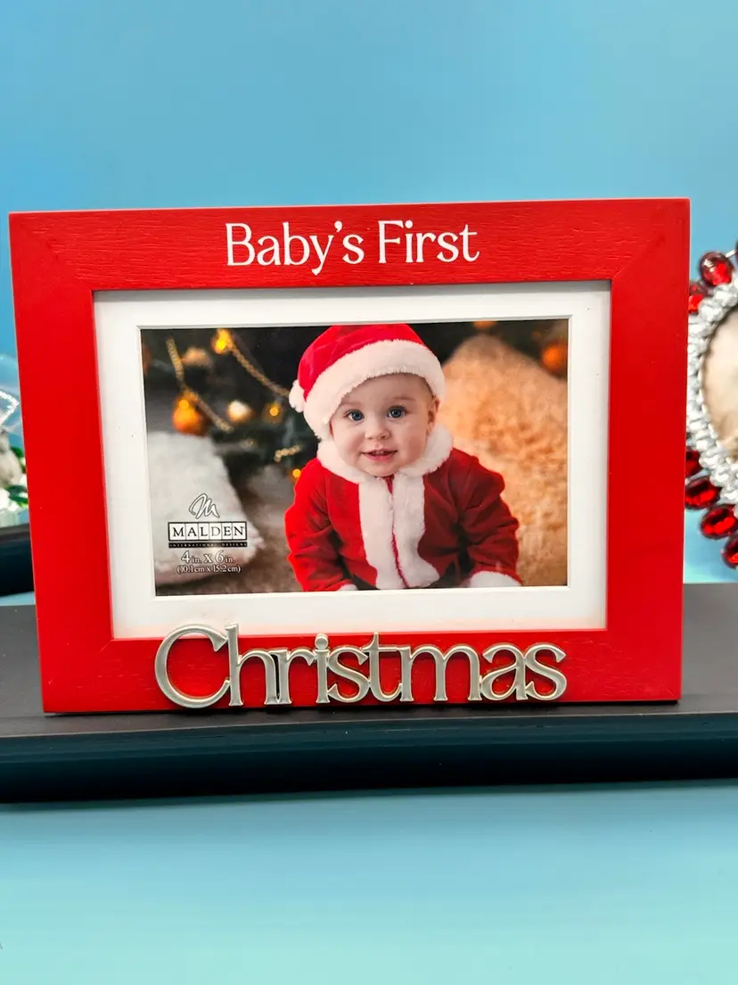 Malden Baby's 1st Christmas frame.