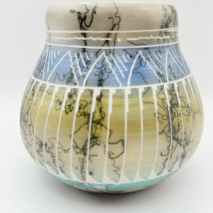 Beautiful Native American Horse Hair Handmade Pottery With Humming Bird~signed