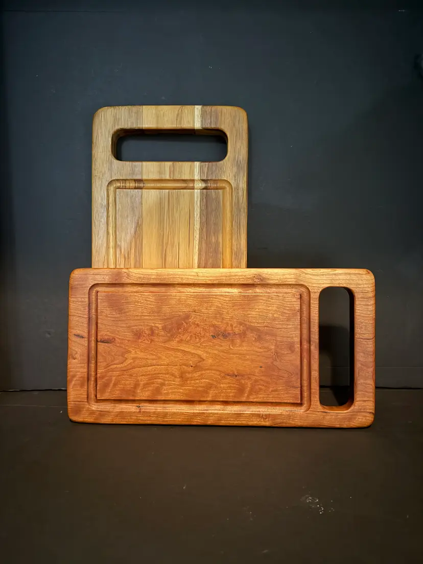 Handle Cutting Board with Juice Groove