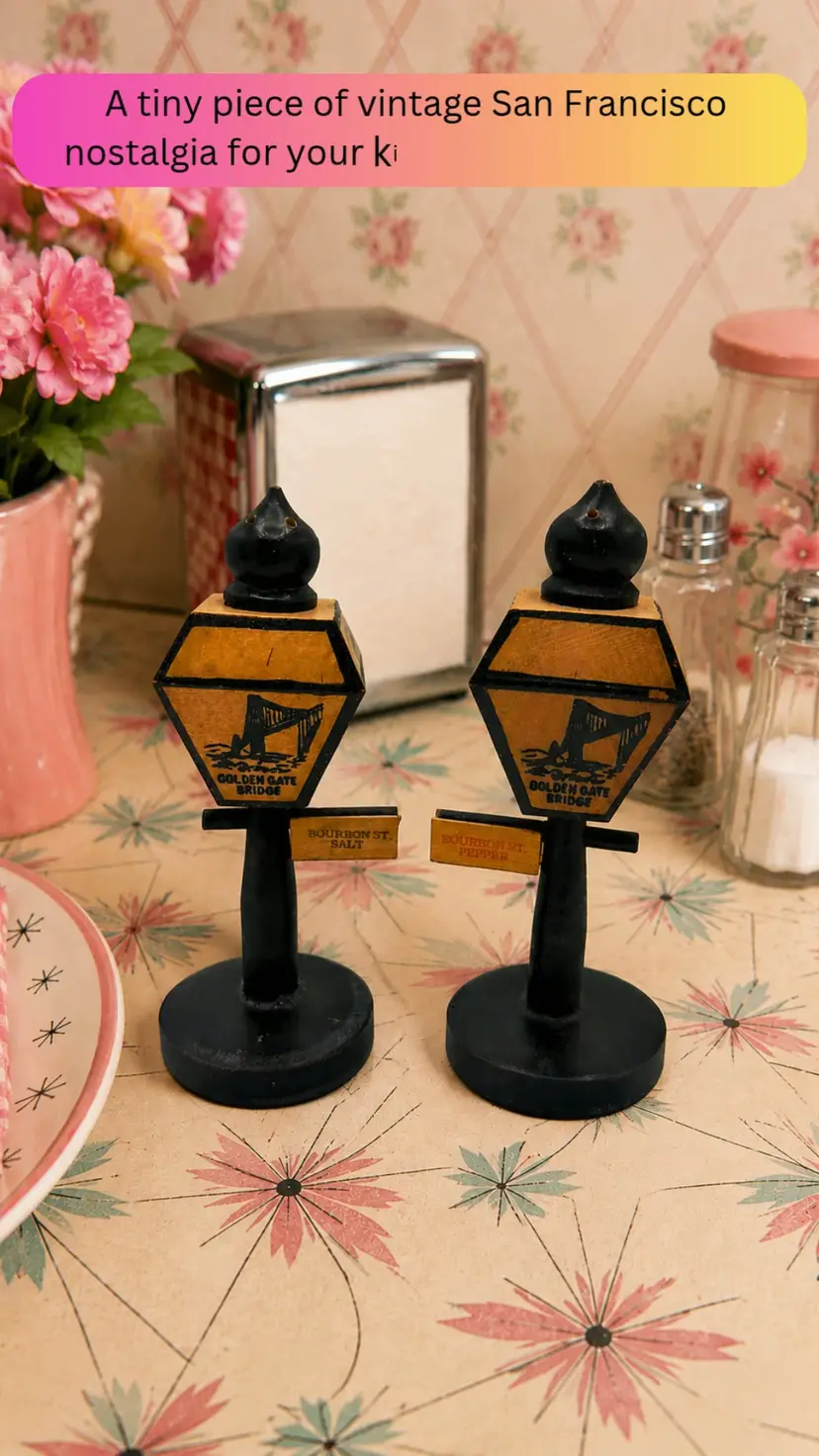 Vintage San Francisco Lamppost Salt Pepper Shakers Wood Golden Gate Bridge Midcentury Made inJapan